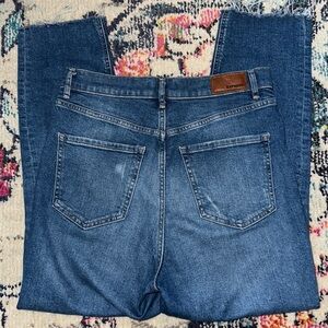 Express Women’s Distressed Super High Rise Raw Hem Med Wash Mom Jeans Size 8R